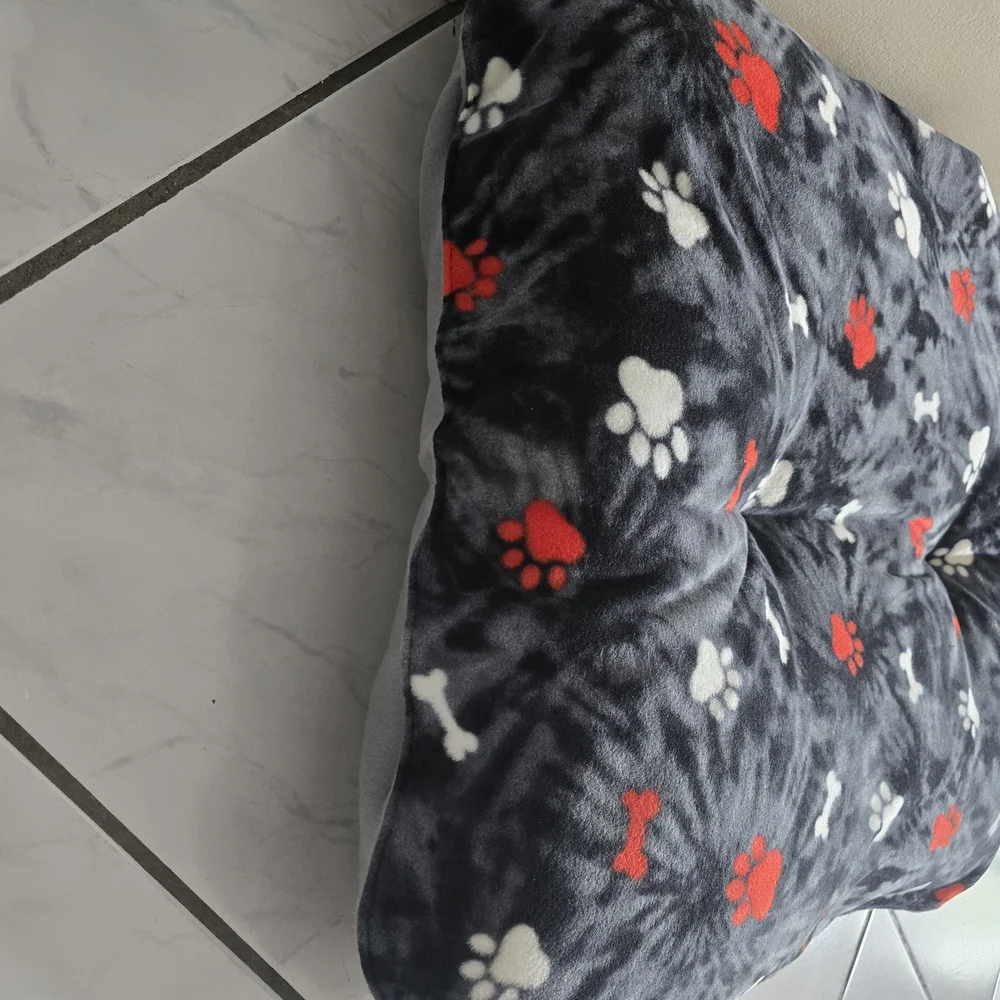 Black and Red Pet Bed with Paw Print Design New Large 33x28 Inches